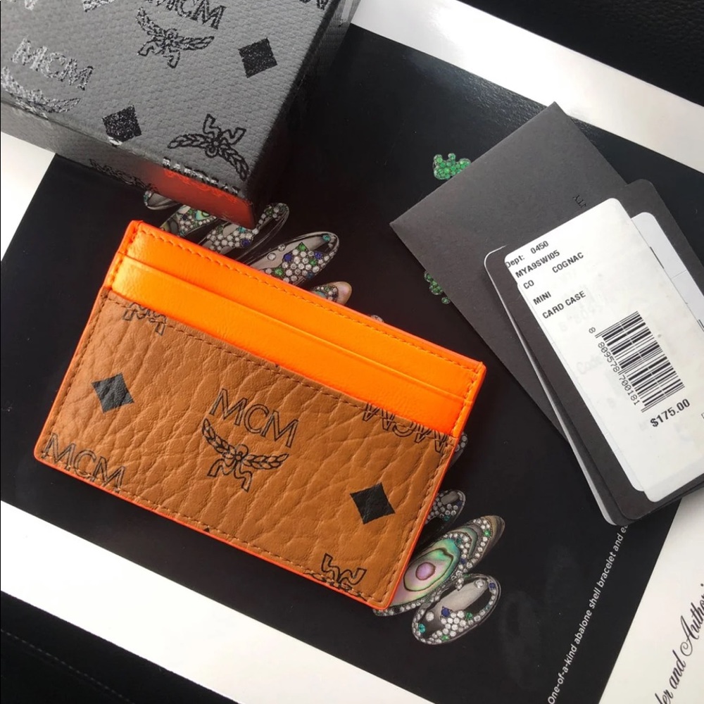 MCM
Monogrammed Card Case